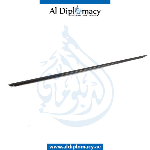 Front Right DOOR CHANNEL Sealing, OUTSIDE for BMW 3 SERIES 2011-2015 models, Part Number 51357260540